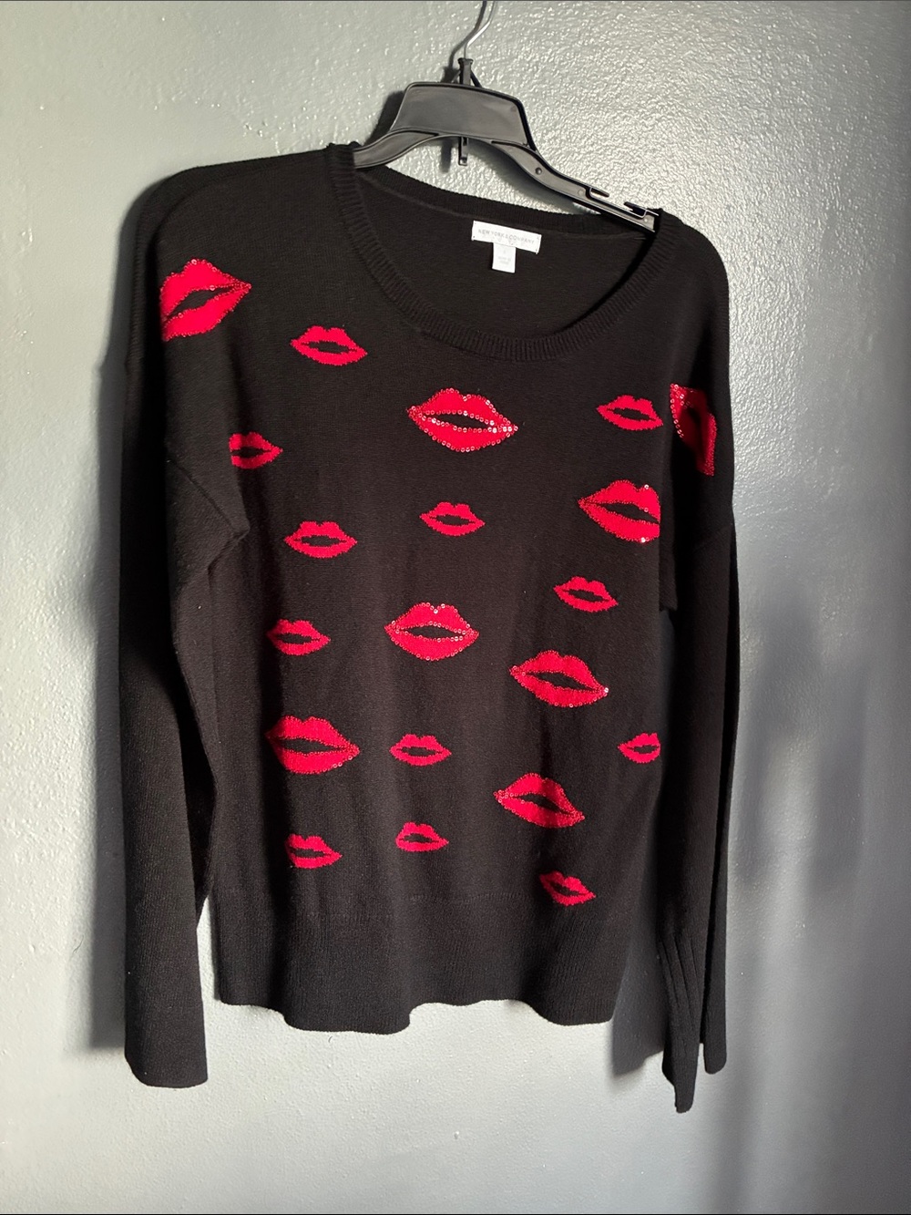 New York & Company Black Sweater with Hot Pink Lip Motif